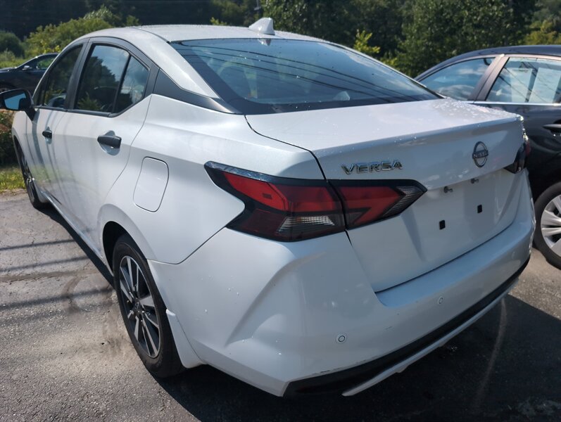 nissan versa sedan 2024 3N1CN8EV2RL872541 image nissan versa sedan 2024 3N1CN8EV2RL872541 image